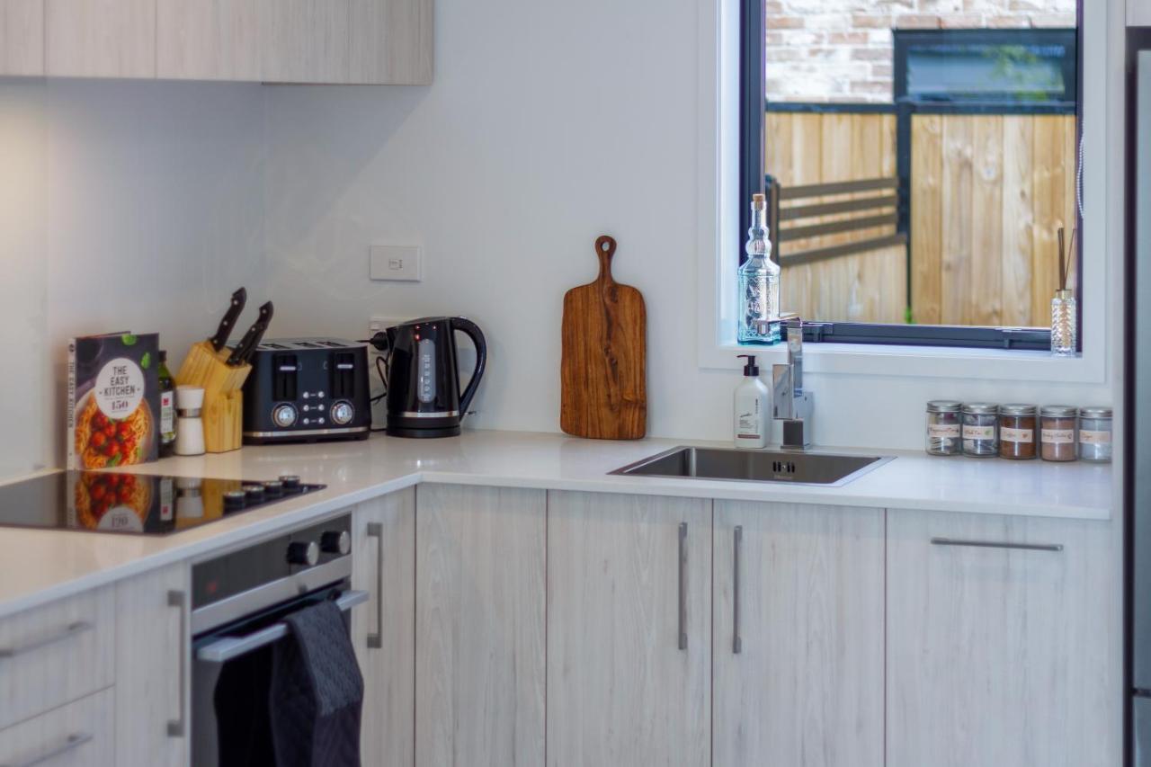Appartamento Riccarton 2 Bed 1 Bath W/Garage Christchurch Esterno foto
